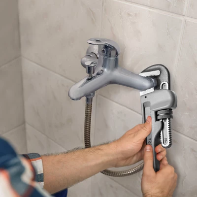 VEVOR 3-Piece Pipe Wrench Set, 10" 14" 18" Aluminum Straight Pipe Wrench, Adjustable Plumbing Wrench, With High Strength Jaw, Silver 1 VEVOR 3-Piece Pipe Wrench Set, 10" 14" 18" Aluminum Straight Pipe Wrench, Adjustable Plumbing Wrench, With High Strength Jaw, Silver